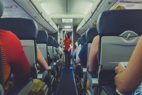 Coronavirus vliegtuig reizen